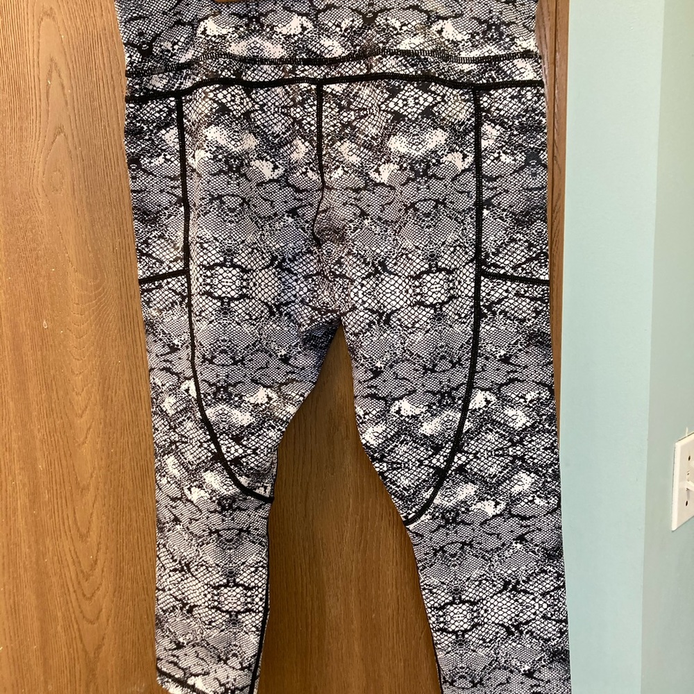 Zyia Cobra Metallic LNT high-rise Capri 20”